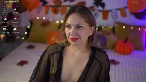 Snapshot of _million_dollarsmile chatting on 10.25.25 _million_dollarsmile online show from 10.25.25