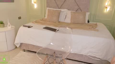 kimberley cruz online show from 02.12.26