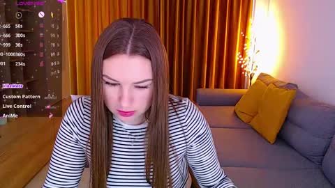 Snapshot of _miss_mia chatting on 03.04.25 Mia online show from 03.04.25