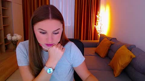 Snapshot of _miss_mia chatting on 10.12.25 Mia online show from 10.12.25