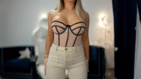 Snapshot of _missperfection_ chatting on 02.08.25 .. my fav tip 1120040012123335 online show from 02.08.25