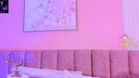 Snapshot of _missy_miller chatting on 10.28.25 _missy_miller online show from 10.28.25