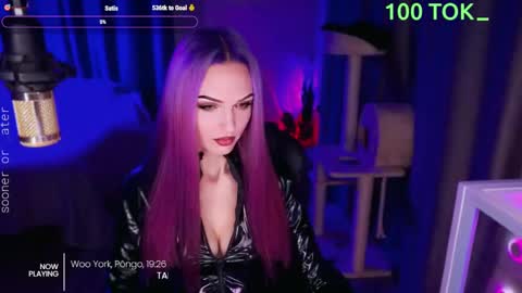 Snapshot of _mistress__ chatting on 02.10.25 Mistress Milana online show from 02.10.25