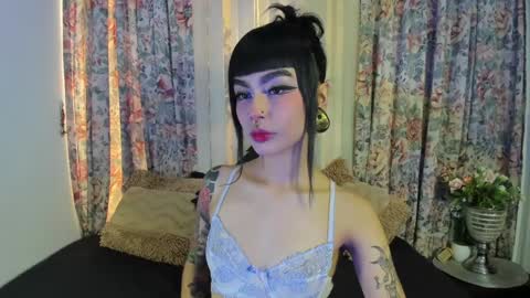 Snapshot of _mizuki chatting on 01.10.25 mizuki online show from 01.10.25