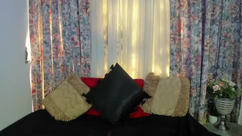 Snapshot of _mizuki chatting on 01.14.25 mizuki online show from 01.14.25