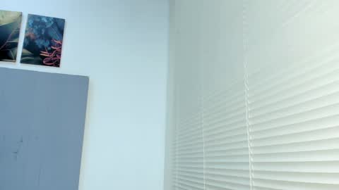 Snapshot of _molly_rosse_ chatting on 10.11.25 _molly_rosse_ online show from 10.11.25