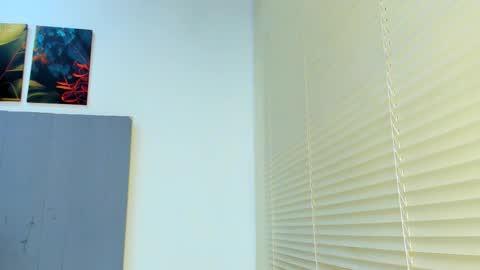 Snapshot of _molly_rosse_ chatting on 10.14.25 _molly_rosse_ online show from 10.14.25