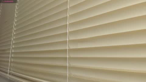 Snapshot of _molly_rosse_ chatting on 10.28.25 _molly_rosse_ online show from 10.28.25