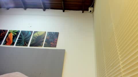 Snapshot of _molly_rosse_ chatting on 11.10.25 _molly_rosse_ online show from 11.10.25