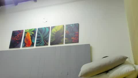 Snapshot of _molly_rosse_ chatting on 04.20.26 _molly_rosse_ online show from 04.20.26