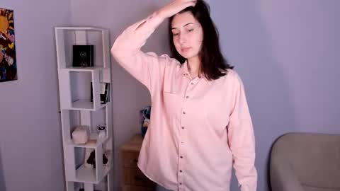 Snapshot of _monnytoon_ chatting on 12.19.25 Eva online show from 12.19.25