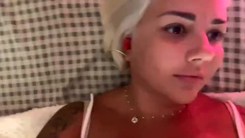 Francine Aisi Morpho - a genus of blue butterflies. online show from 01.10.25