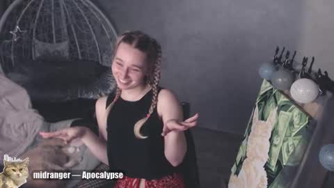 Snapshot of _mother_of_cats chatting on 10.03.25 Debby online show from 10.03.25