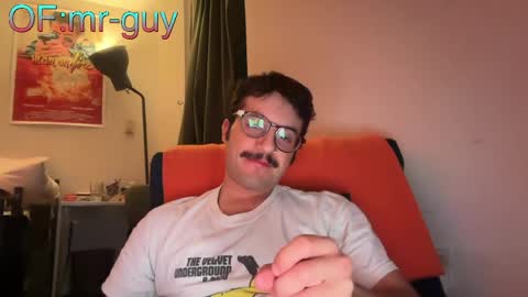 Snapshot of _mrguy_ chatting on 04.08.26 _mrguy_ online show from 04.08.26