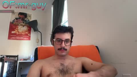 Snapshot of _mrguy_ chatting on 04.11.26 _mrguy_ online show from 04.11.26
