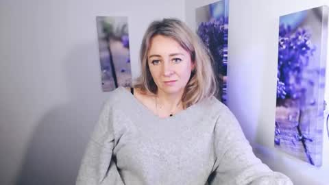 Naomi online show from 04.22.26