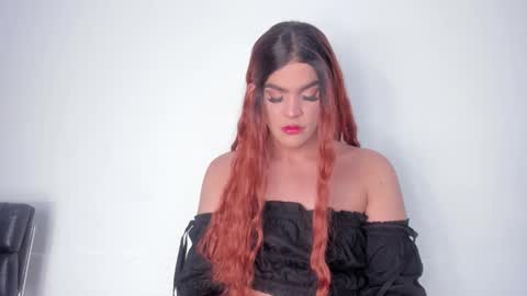 Snapshot of _naomi_fox chatting on 02.01.25 shantall online show from 02.01.25