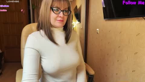 MagicWoman online show from 03.30.26