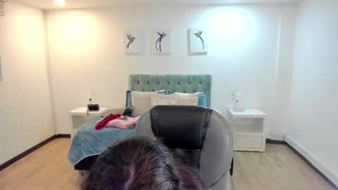 Natalie online show from 12.18.25