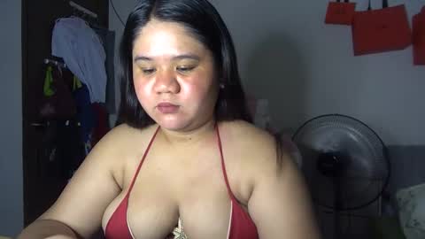 Snapshot of _natalieey chatting on 04.29.26 nics online show from 04.29.26