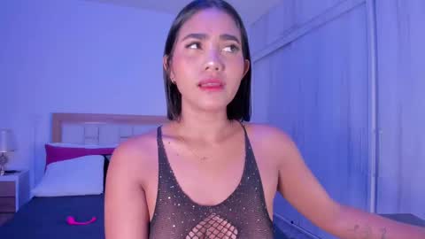 Snapshot of _natasha18_ chatting on 02.21.25 Natasha online show from 02.21.25