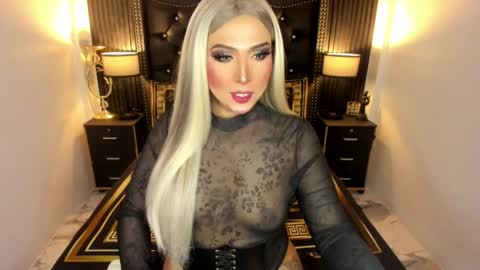 _natashacooper_ online show from 05.10.26