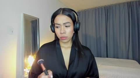 independent model natha online show from 12.11.24