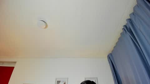 independent model natha online show from 01.28.25