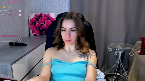 Snapshot of _naughty_megan_ chatting on 02.05.25 Megan online show from 02.05.25