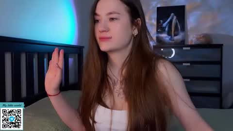 Mia with a big heart  online show from 10.02.25