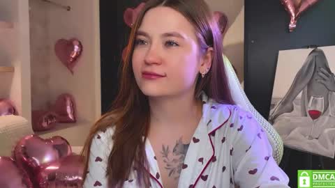 Mia with a big heart  online show from 02.15.26