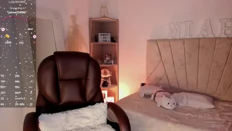 Niah  You can call me Ni or cutie haha online show from 01.14.25