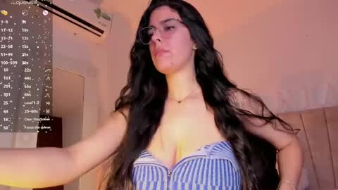 Niah  You can call me Ni or cutie haha online show from 01.28.25