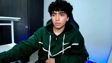 Nicolas online show from 01.26.25