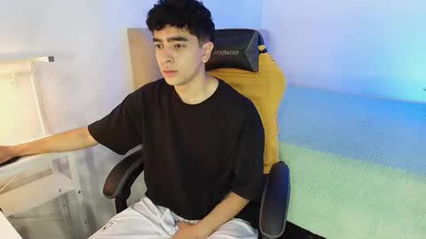 Nicolas online show from 10.12.25