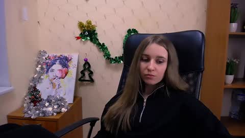 Nica online show from 12.24.24