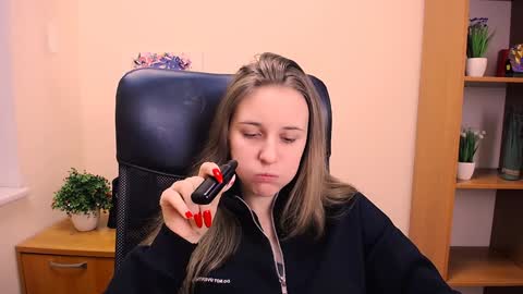 Nica online show from 01.18.25