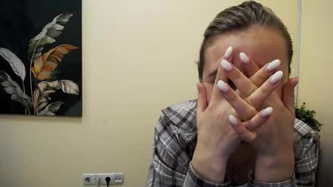 Nica online show from 09.12.25