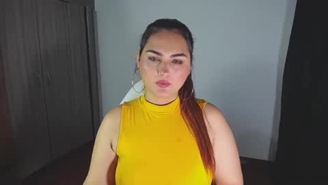 Snapshot of _ninahot chatting on 12.04.24 Nina online show from 12.04.24