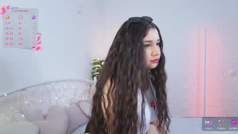 Vivian online show from 12.17.24