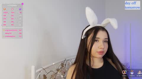 Vivian online show from 01.03.25