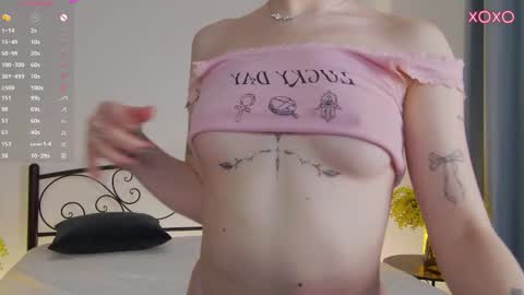 Vivian online show from 10.25.25