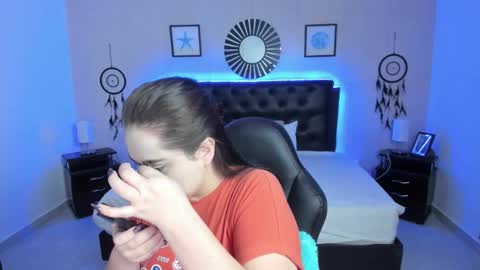 Olivia jones online show from 11.15.25