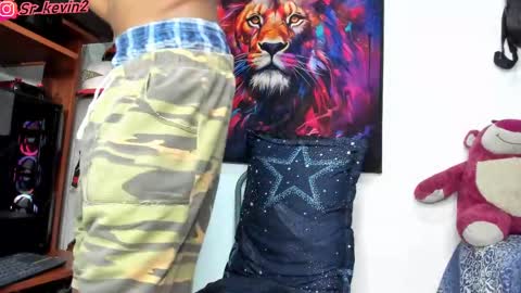 Snapshot of _pantera_09 chatting on 03.11.25 Kevin online show from 03.11.25