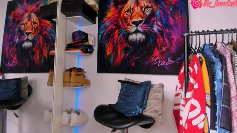 Snapshot of _pantera_09 chatting on 10.28.25 Kevin online show from 10.28.25