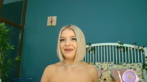 Alisa online show from 10.22.25