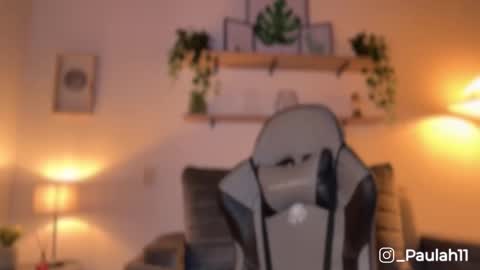 _paulah2 online show from 10.18.25