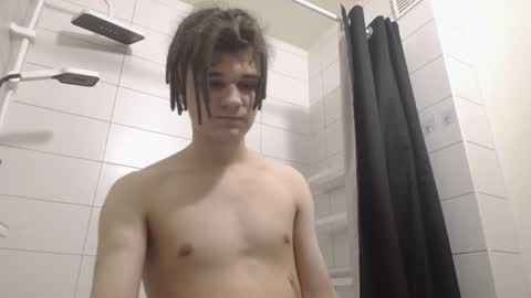 Snapshot of _peachtree_ chatting on 02.08.26 Willie online show from 02.08.26