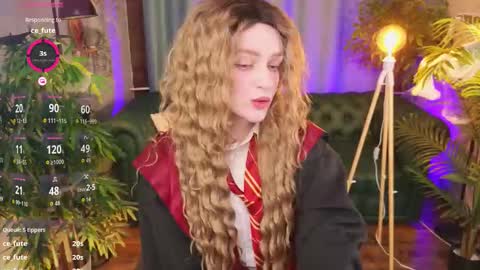 Maisie online show from 10.31.25