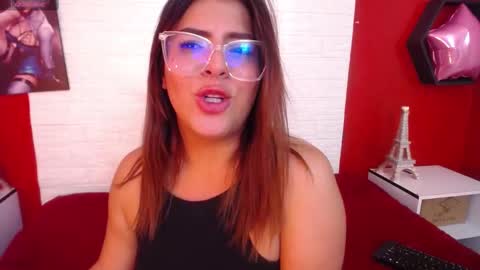 Laura online show from 09.16.25